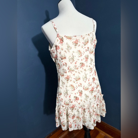 Cider Corset Laced White Floral Ruffle Dress - Picture 8 of 9